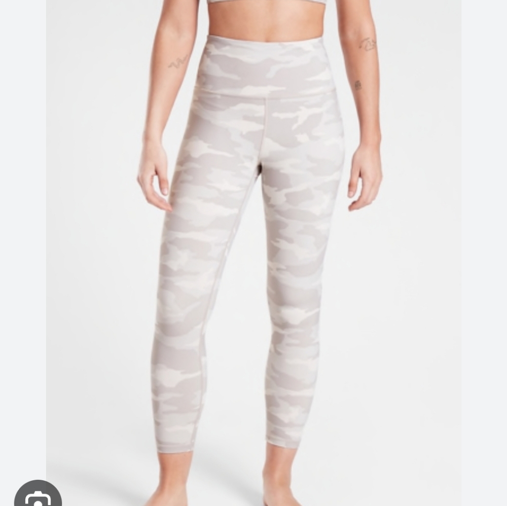 Athleta Elation Camo 7/8 Tights- Medium